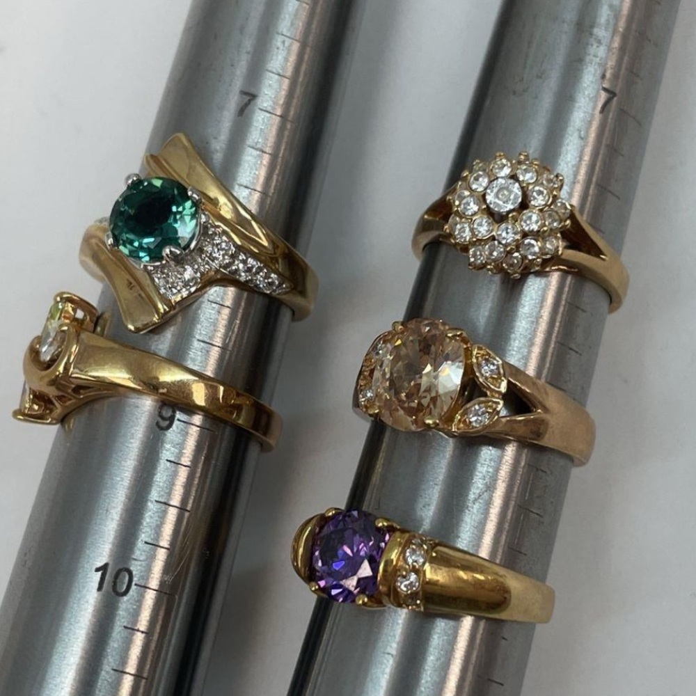 Lot of gold tone cz fashion rings 23.6g